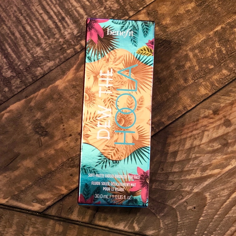 Benefit Dew the Hoola Bronzer
